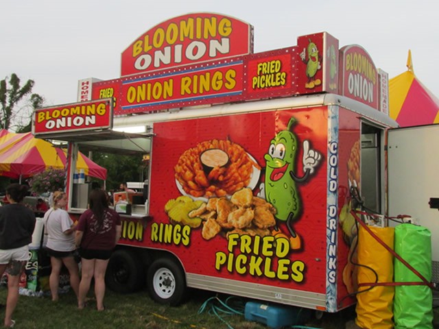 Blooming Onions, Fried Pickles